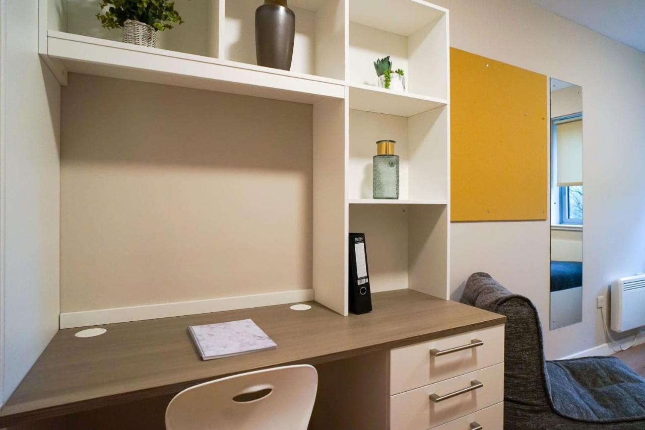 1 Bedroom Apartments, Studios And Ensuite Bedrooms With Shared Kitchen At Centro House In Stirling Extérieur photo