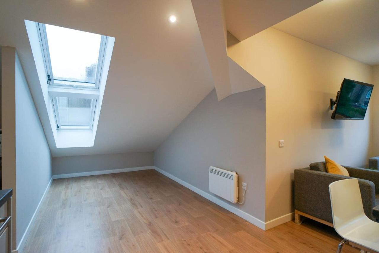 1 Bedroom Apartments, Studios And Ensuite Bedrooms With Shared Kitchen At Centro House In Stirling Extérieur photo