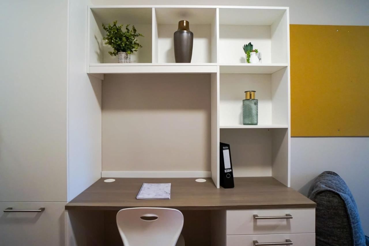 1 Bedroom Apartments, Studios And Ensuite Bedrooms With Shared Kitchen At Centro House In Stirling Extérieur photo