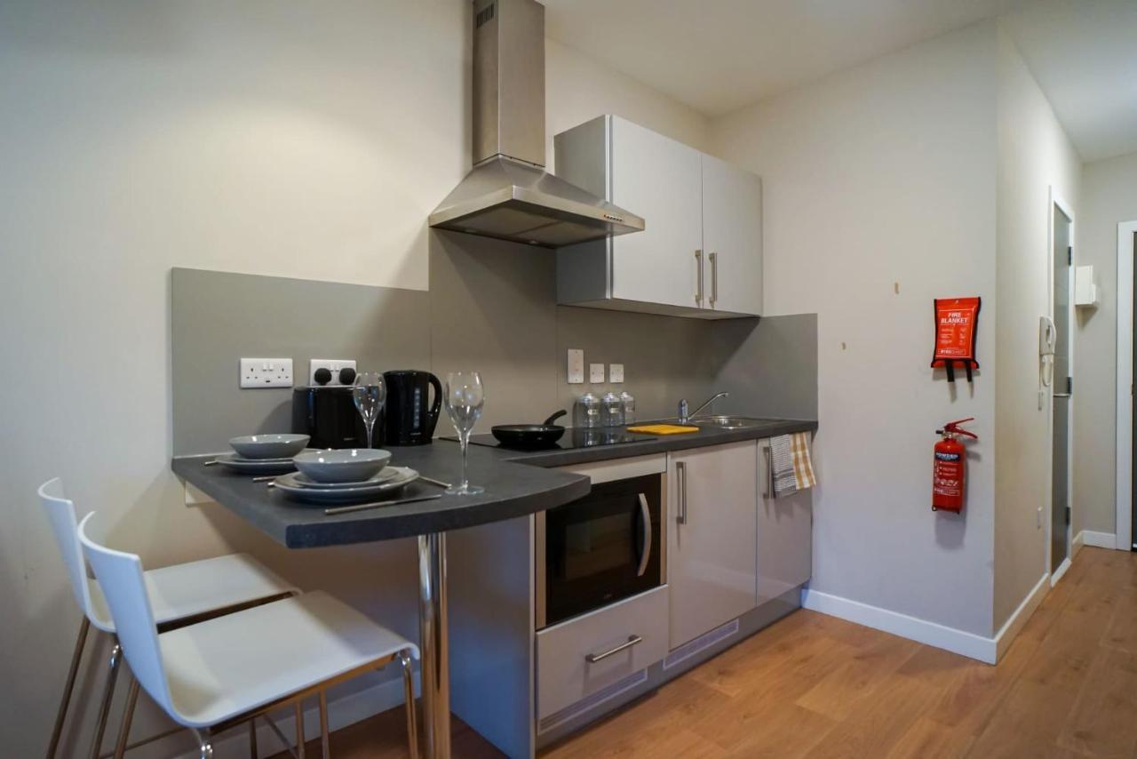 1 Bedroom Apartments, Studios And Ensuite Bedrooms With Shared Kitchen At Centro House In Stirling Extérieur photo