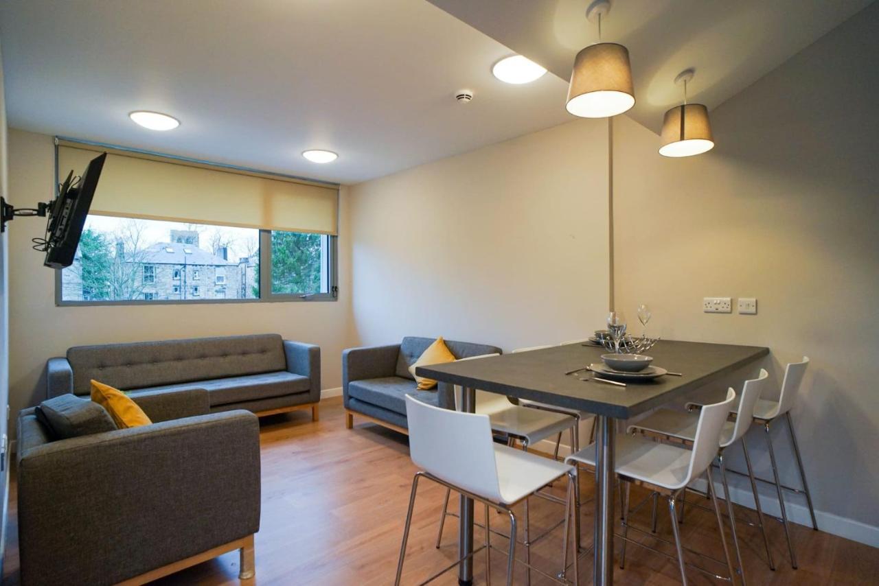 1 Bedroom Apartments, Studios And Ensuite Bedrooms With Shared Kitchen At Centro House In Stirling Extérieur photo