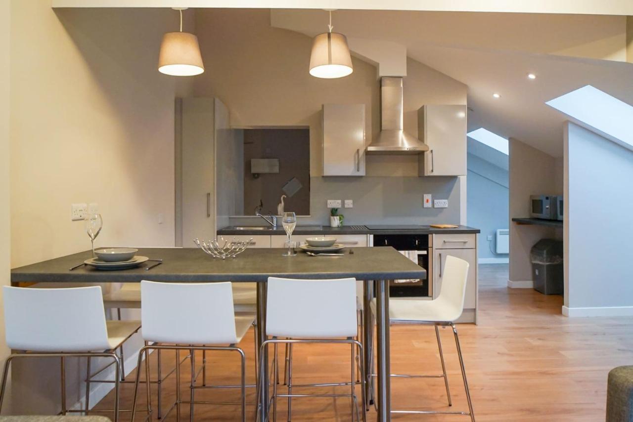 1 Bedroom Apartments, Studios And Ensuite Bedrooms With Shared Kitchen At Centro House In Stirling Extérieur photo